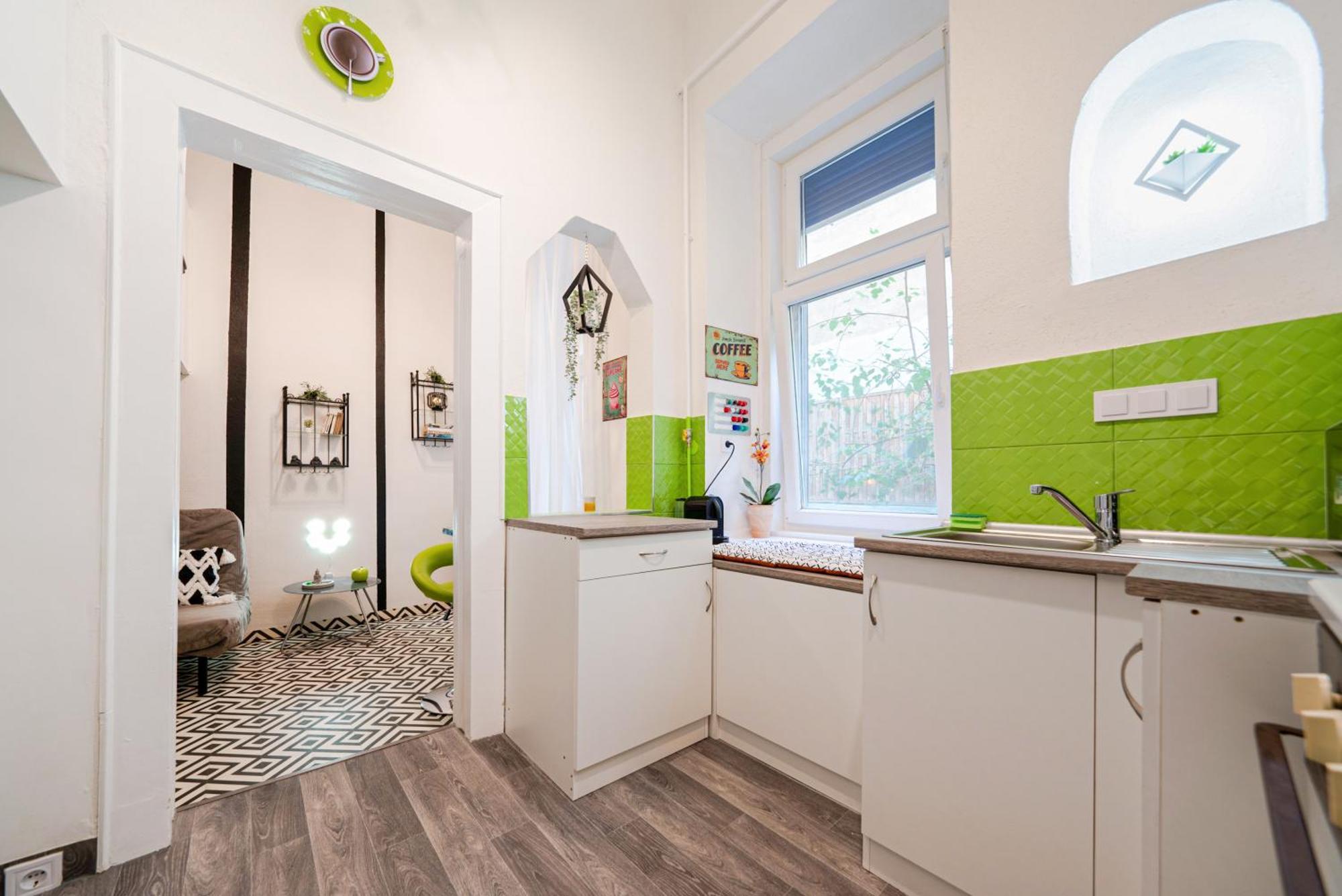 Secret Garden - Free Parking Apartment *